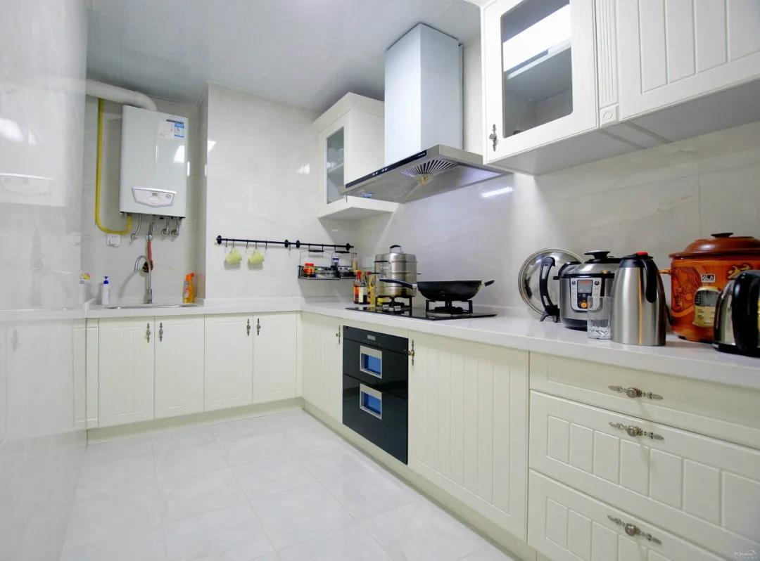 簡約風廚房設(shè)計效果圖