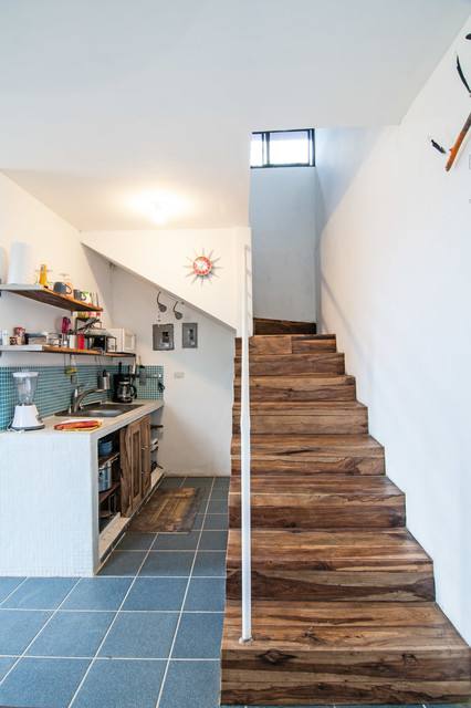 1609298541372902.jpg 樓梯.jpg