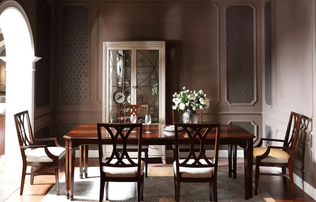 餐桌選購(gòu)攻略，尺寸大小、材質(zhì)種類、注意事項(xiàng)你都知道嗎？